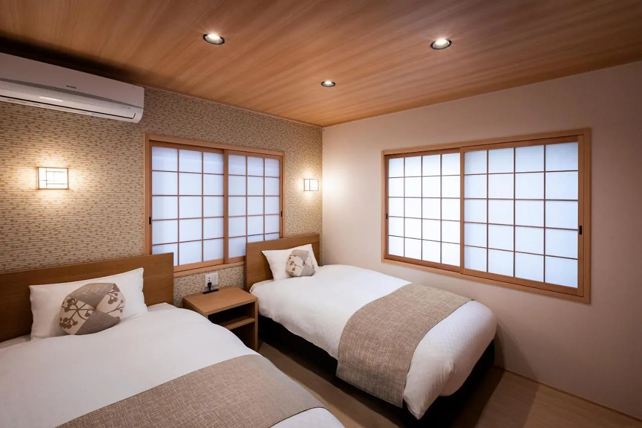 Rinn Tsukinowa West 교토 0*,  일본